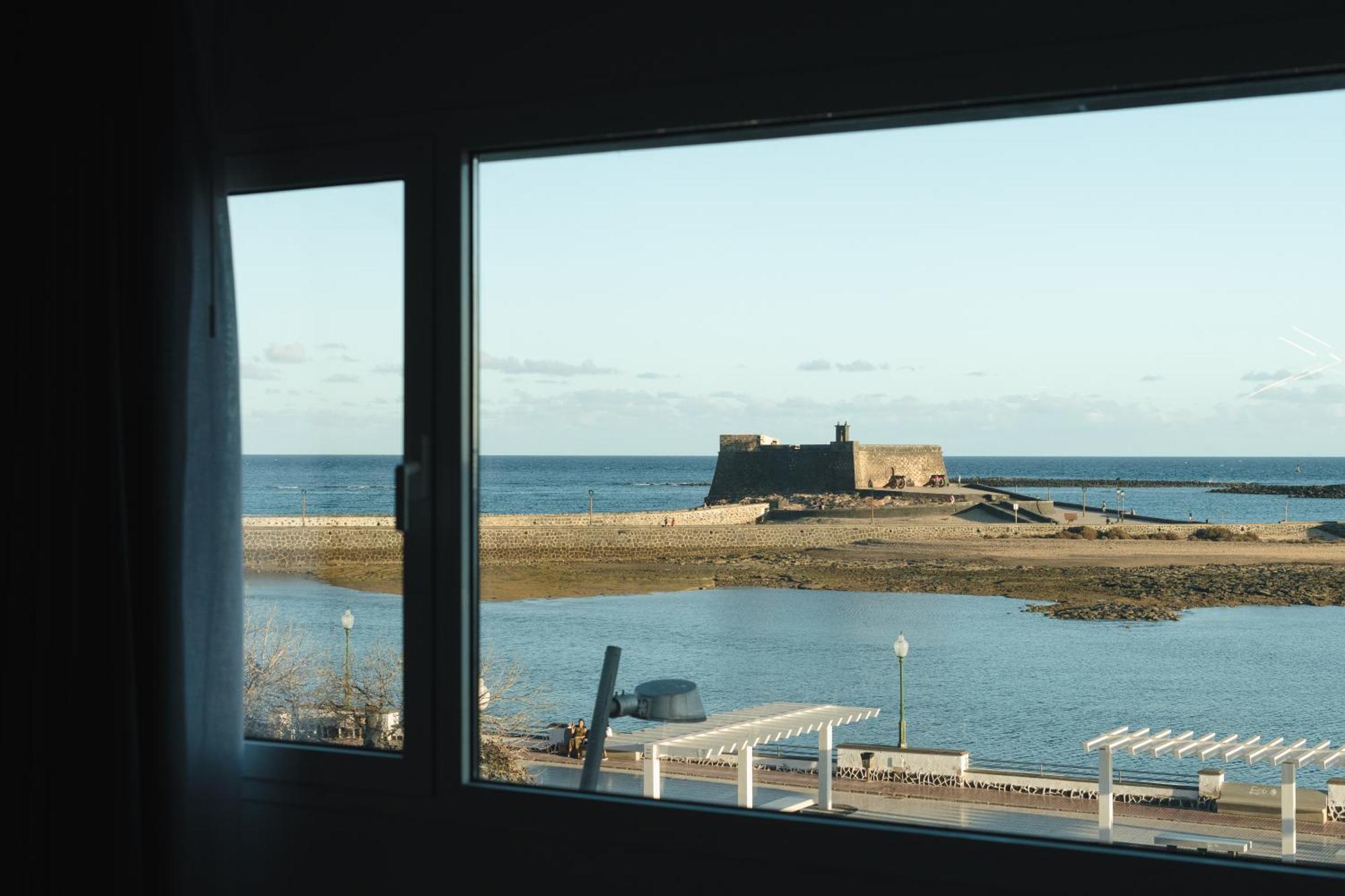 Blue Marina Suites - Boutique Apartments Arrecife  Buitenkant foto