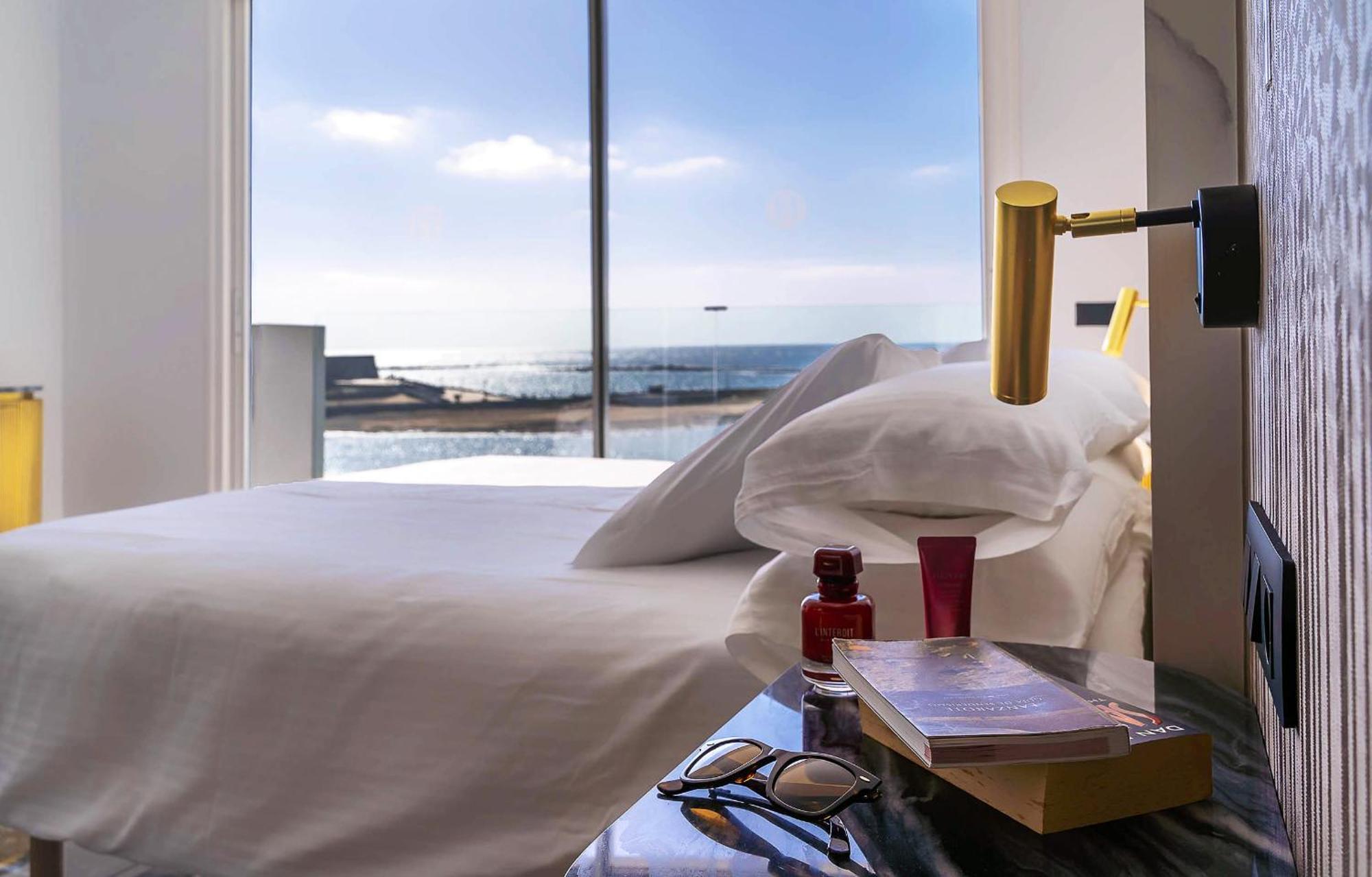 Blue Marina Suites - Boutique Apartments Arrecife  Buitenkant foto