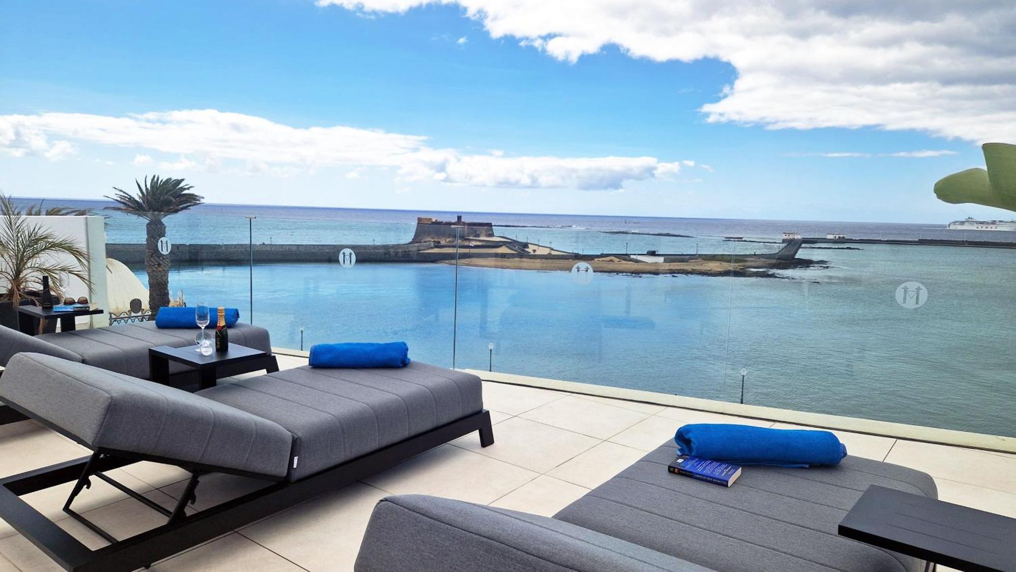 Blue Marina Suites - Boutique Apartments Arrecife  Buitenkant foto