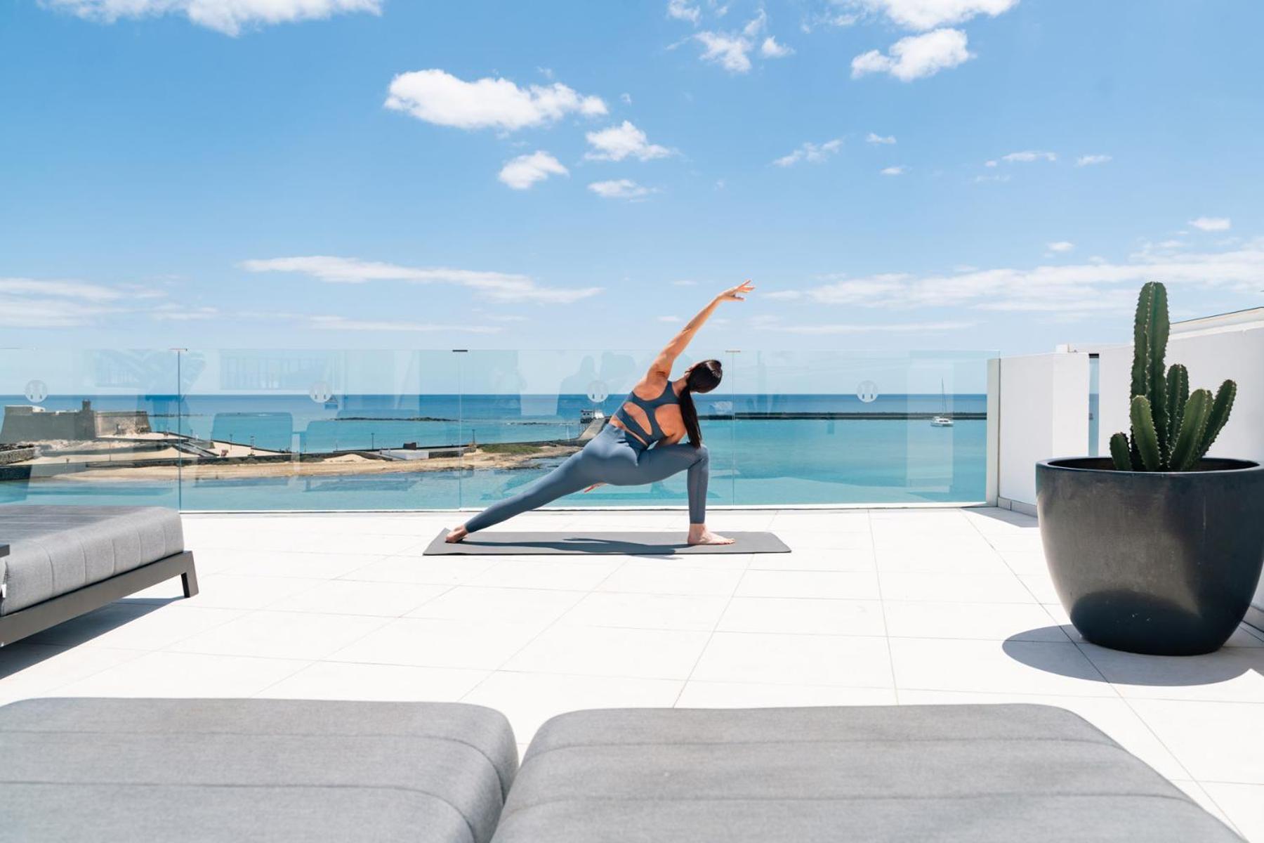 Blue Marina Suites - Boutique Apartments Arrecife  Buitenkant foto